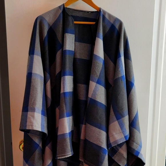 Shawl - Picture 1 of 1